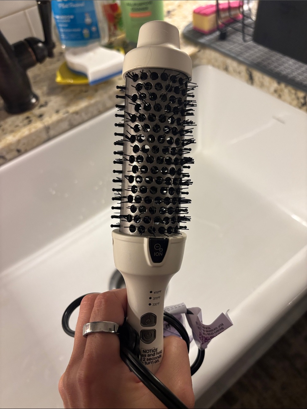 Wavytalk brush. For any hair type :)